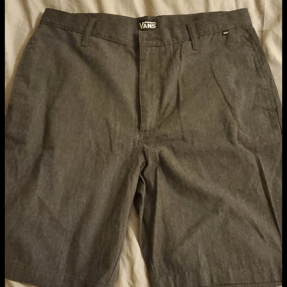 Mens Vans shorts - Picture 2 of 4